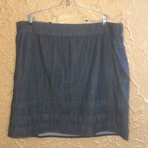 💕H- Cato Demi skirt w/ embellishments